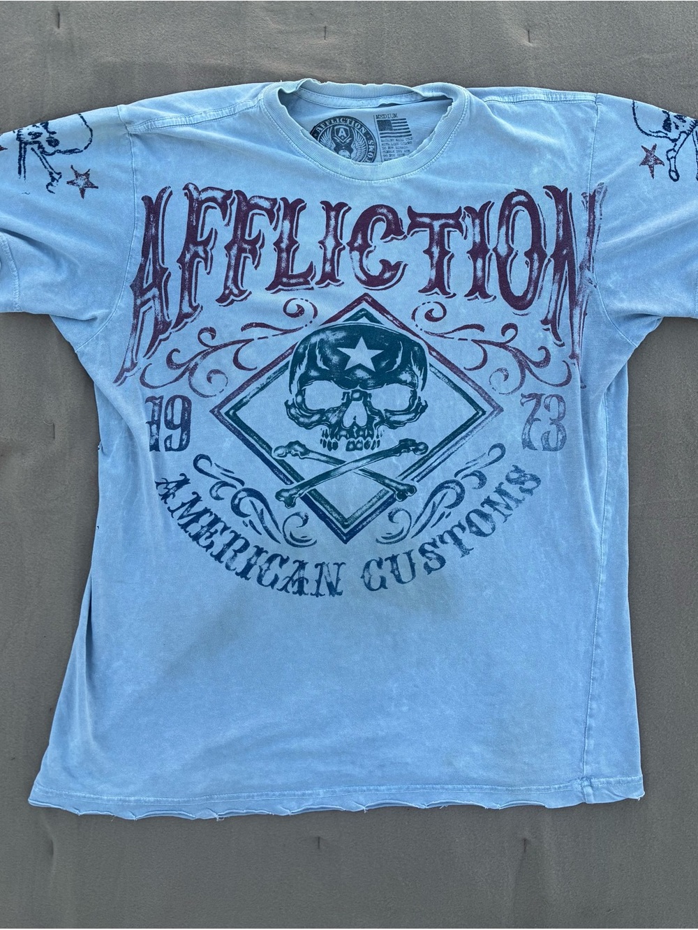 Vintage Affliction Light grey Skull Tee with Burgundy and Navy Print